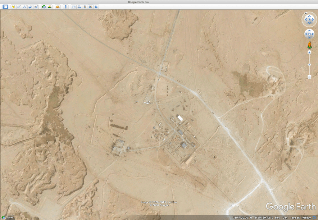 Map showing A site in Iraq. Google Earth on the left, Bing overlay on the right